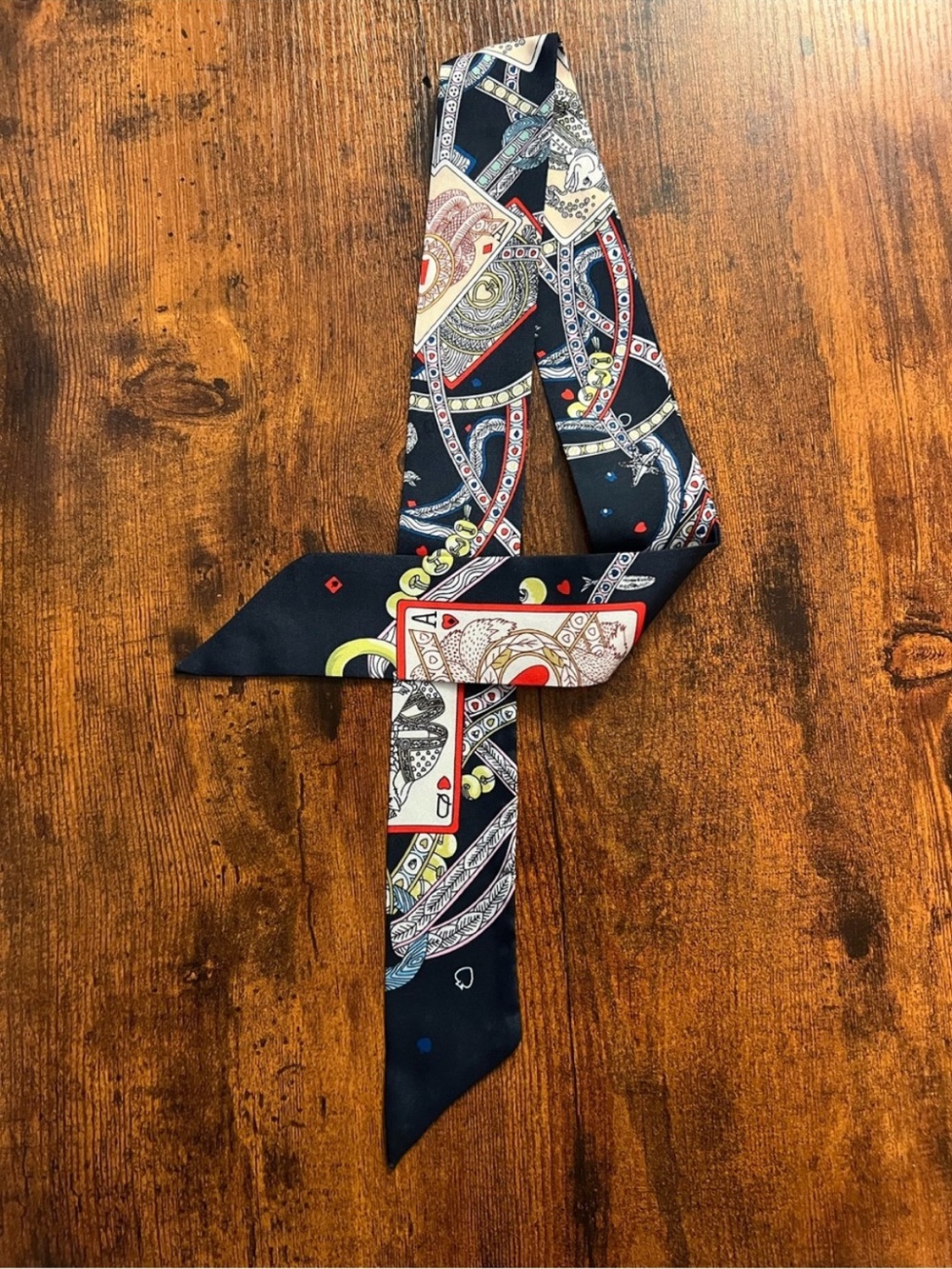 👑 Hermes. Queen of Hearts Black Twilly Scarf Bag Charm Tie
